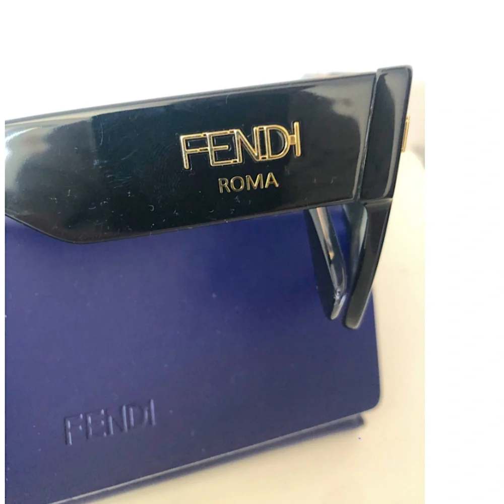 Fendi Roma - Sunglasses - black - Sunglasses